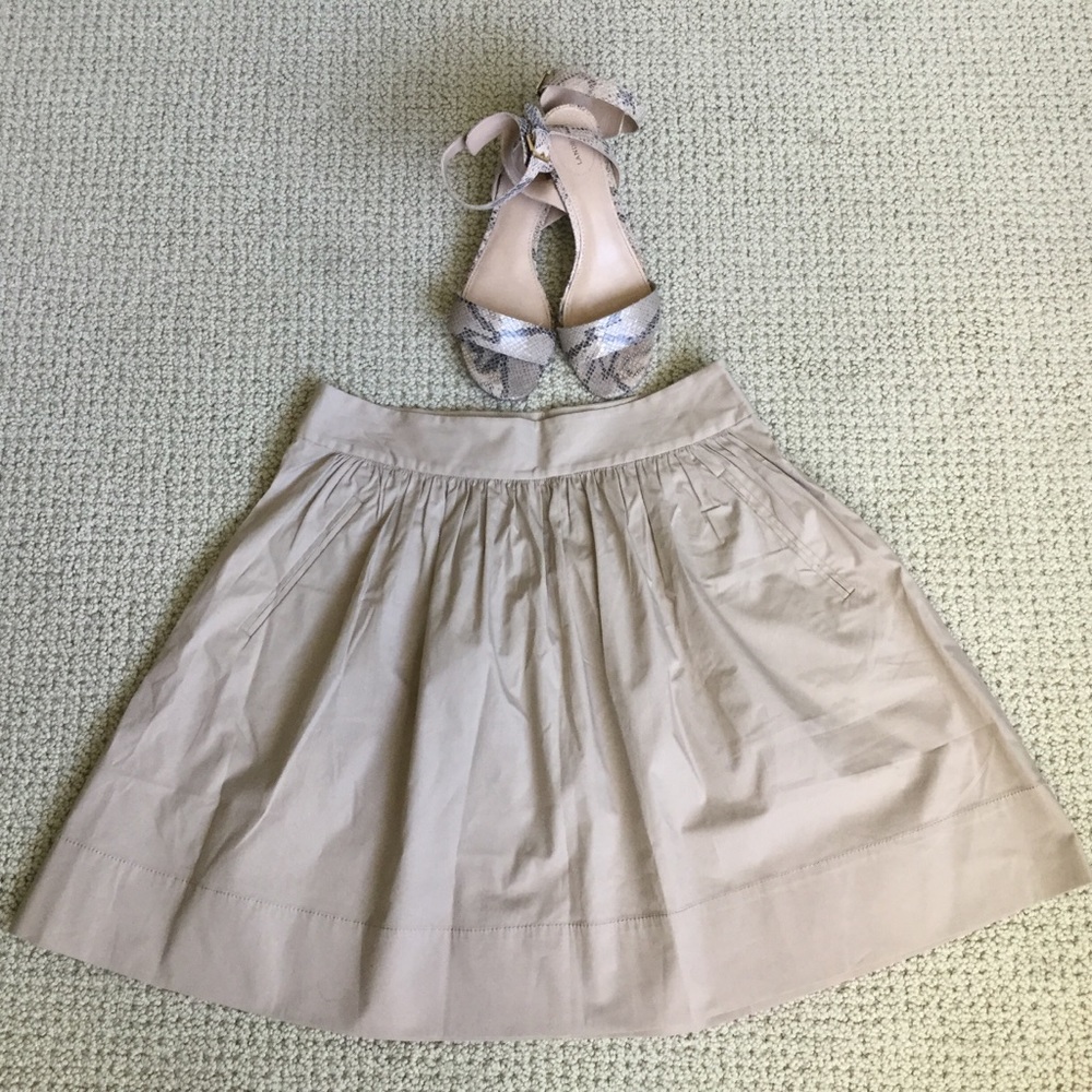 Banana Republic A-line skirt with pockets